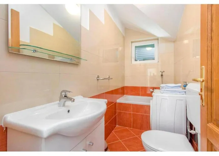 Four Bedroom With The Pool